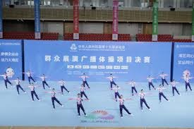 蔡依林演唱会被举报搞邪教仪式：30米机械蛇、金色公牛等引争议；此前曾发声明称为恶意造谣